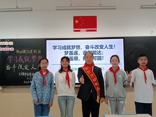 273ec6d588b44323b68abe8173a96e5c.jpg